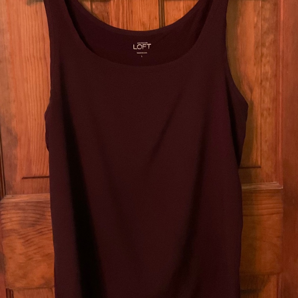 Ann Taylor Loft tank, hip length ladies top